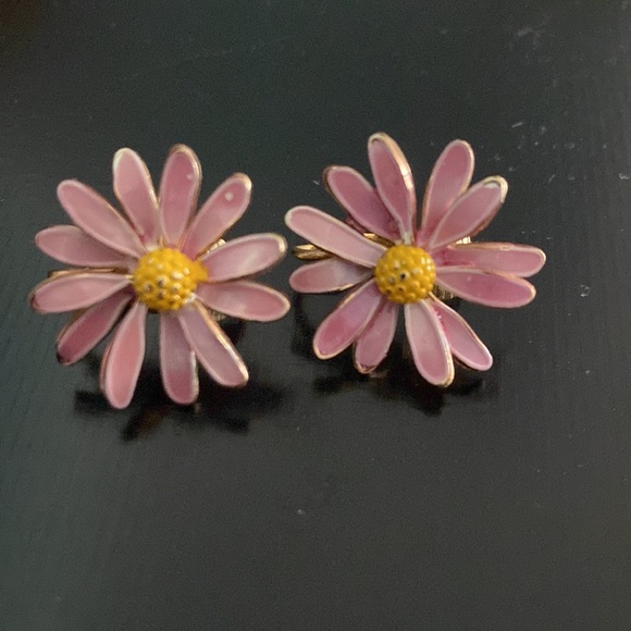 Purple Daisy with Ladybug Brooch matching Clip on earrings - Picture 2 of 4